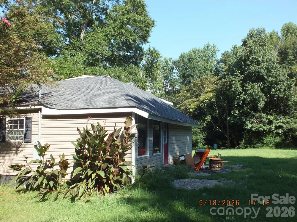 6372 Kershaw Camden Highway Heath Springs, SC 29058