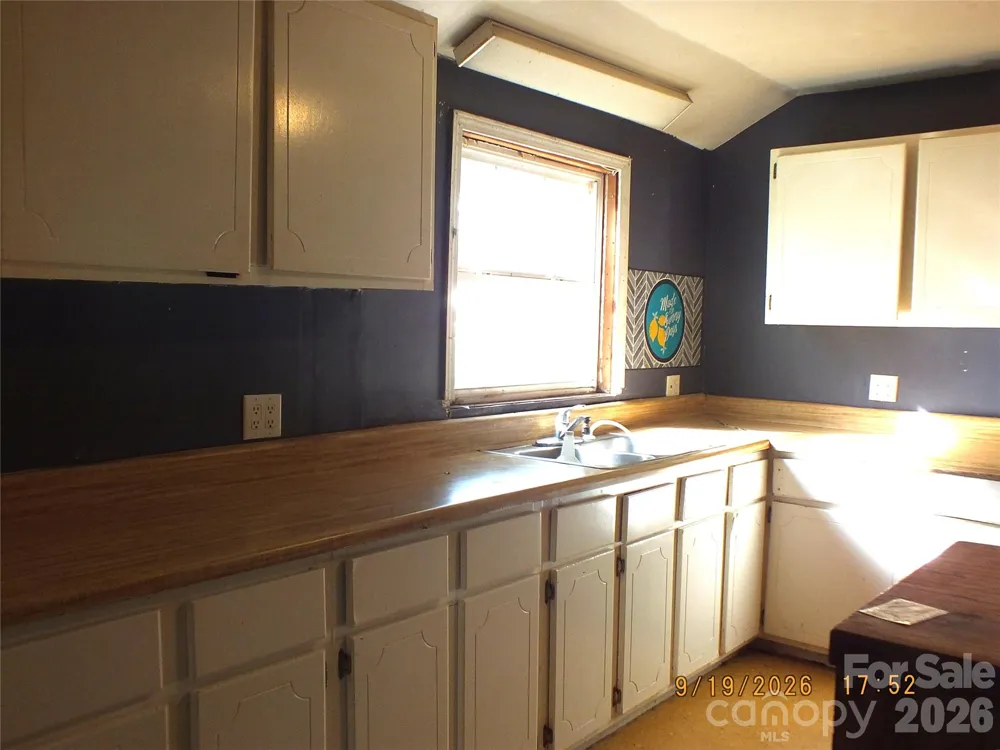 6372 Kershaw Camden Highway Heath Springs, SC 29058