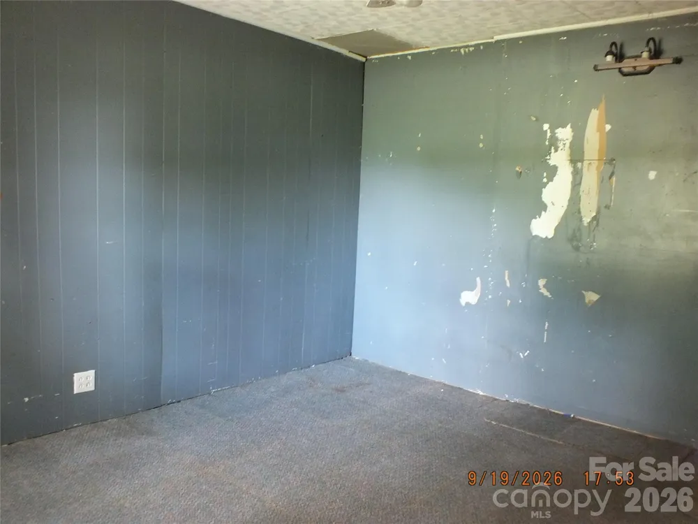 6372 Kershaw Camden Highway Heath Springs, SC 29058