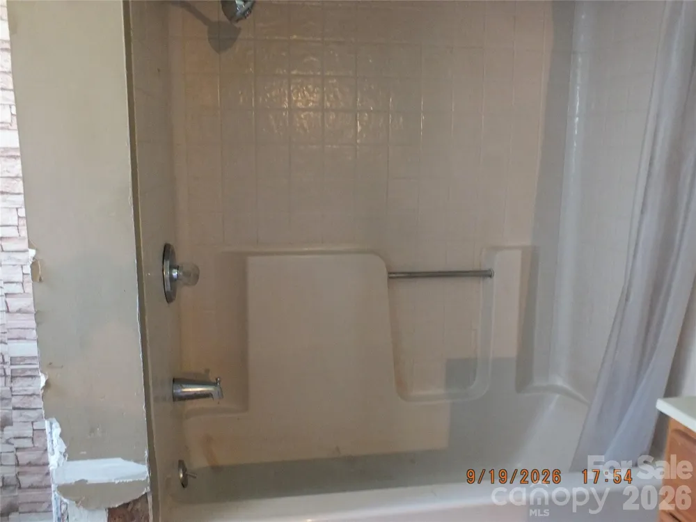 6372 Kershaw Camden Highway Heath Springs, SC 29058