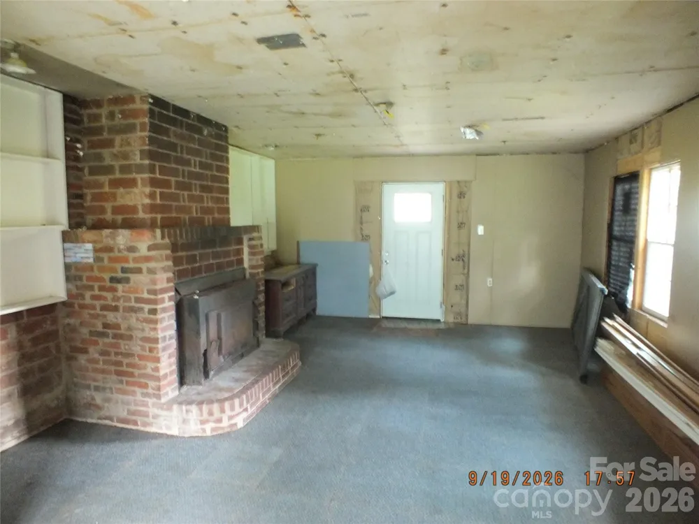 6372 Kershaw Camden Highway Heath Springs, SC 29058