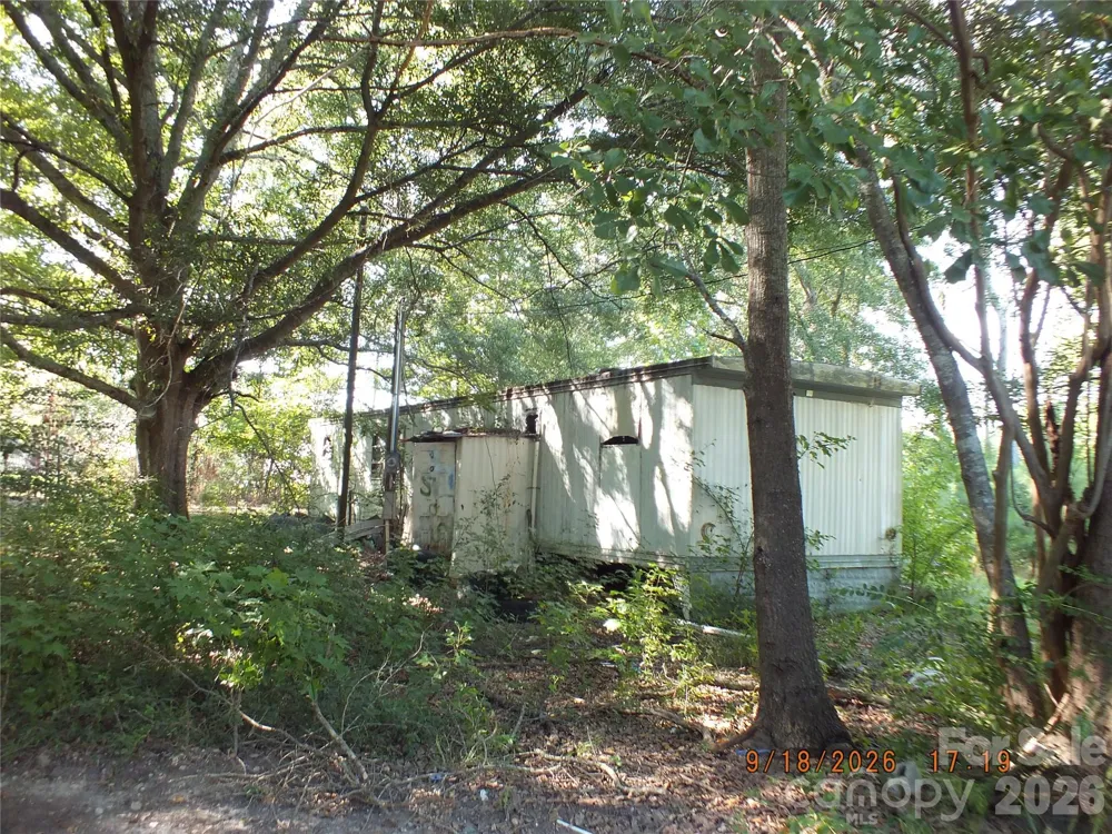 6372 Kershaw Camden Highway Heath Springs, SC 29058