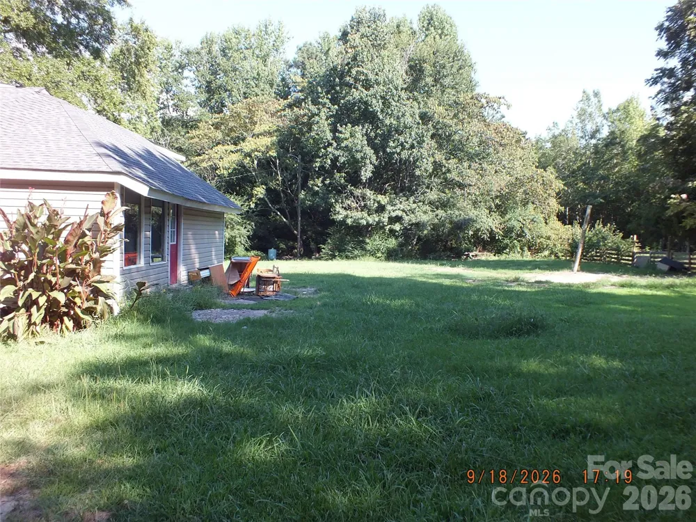 6372 Kershaw Camden Highway Heath Springs, SC 29058