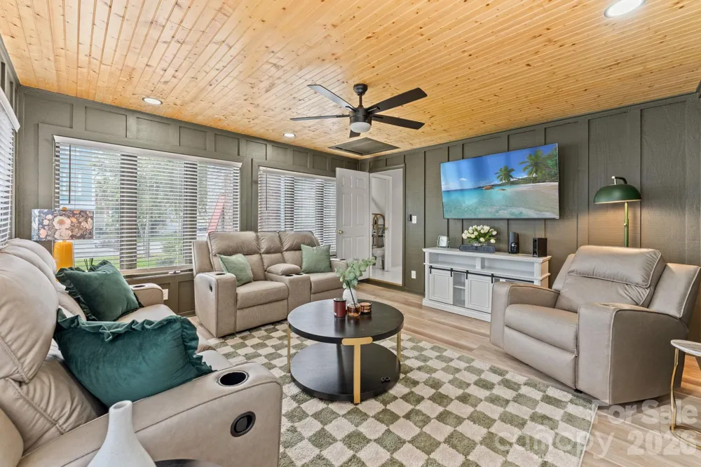1314 Holly Drive North Myrtle Beach, SC 29582