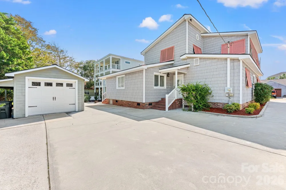 1314 Holly Drive North Myrtle Beach, SC 29582