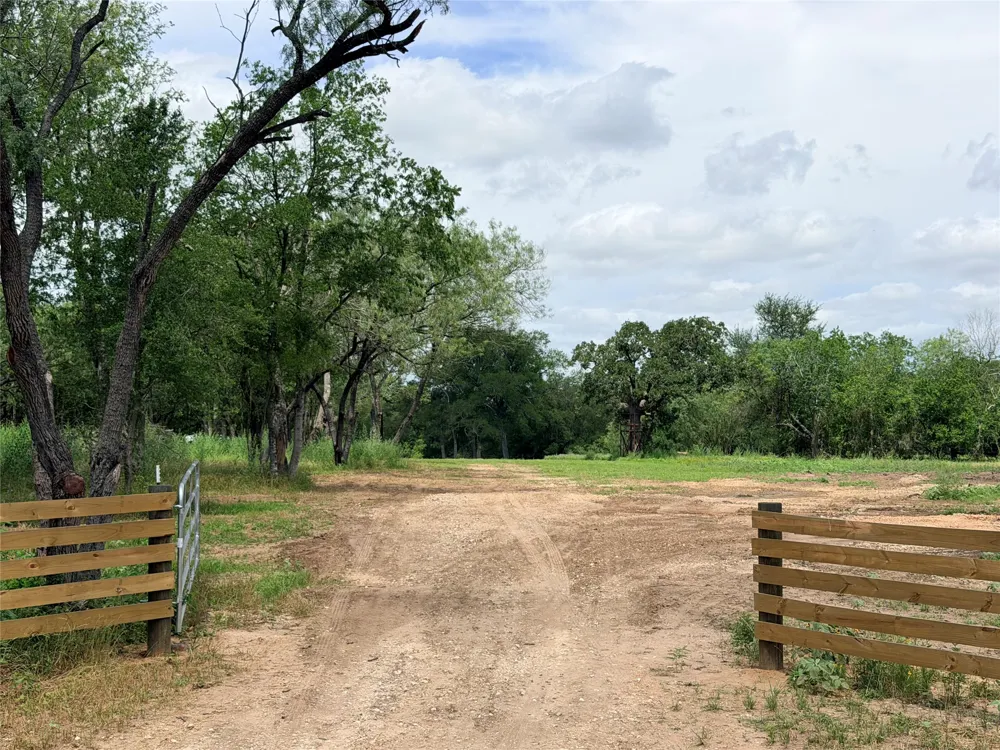 FM 86 Tract 2 Highway Luling, TX 78648