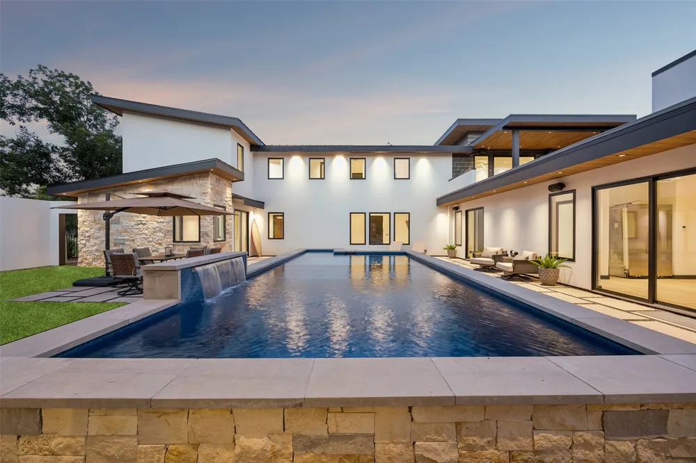 9003 King Air Drive Granbury, TX 76049
