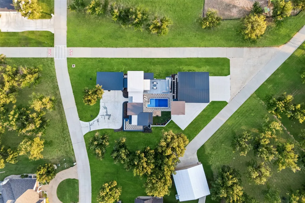 9003 King Air Drive Granbury, TX 76049