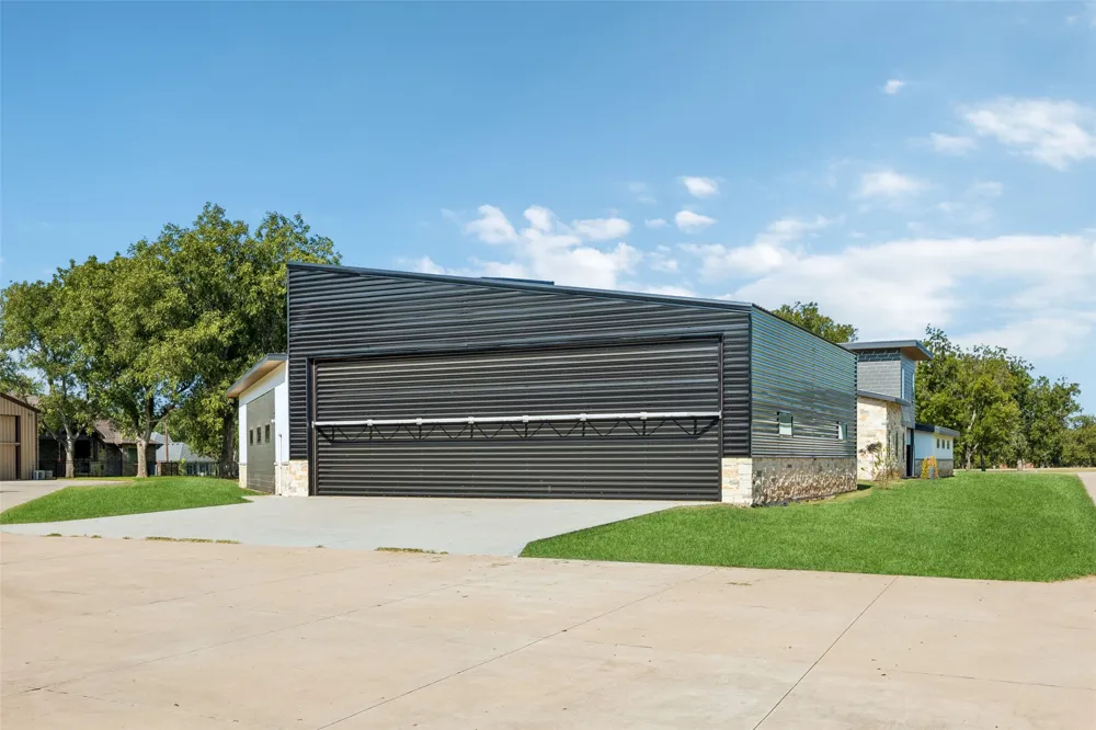 9003 King Air Drive Granbury, TX 76049