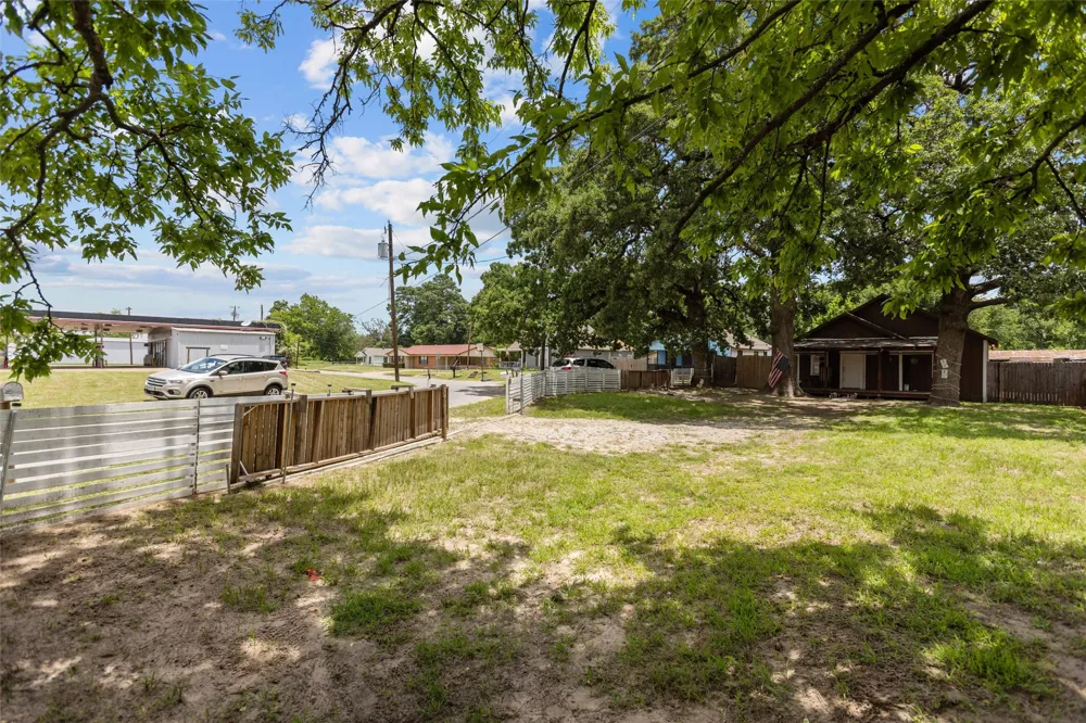 606 Needmore Street Athens, TX 75751