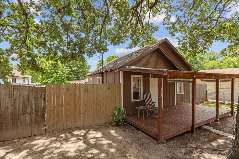 606 Needmore Street Athens, TX 75751