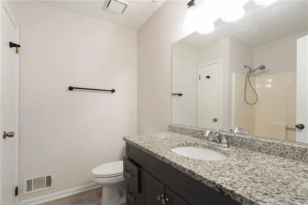 2423 Falcon Court Lawrenceville, GA 30043