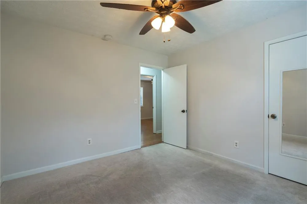 2423 Falcon Court Lawrenceville, GA 30043