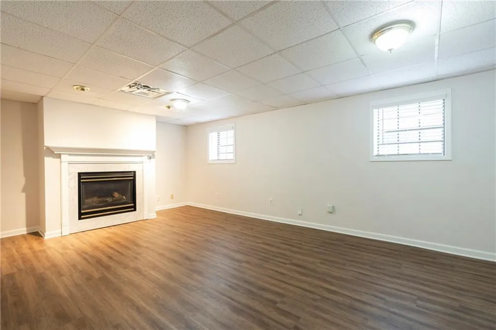 2423 Falcon Court Lawrenceville, GA 30043