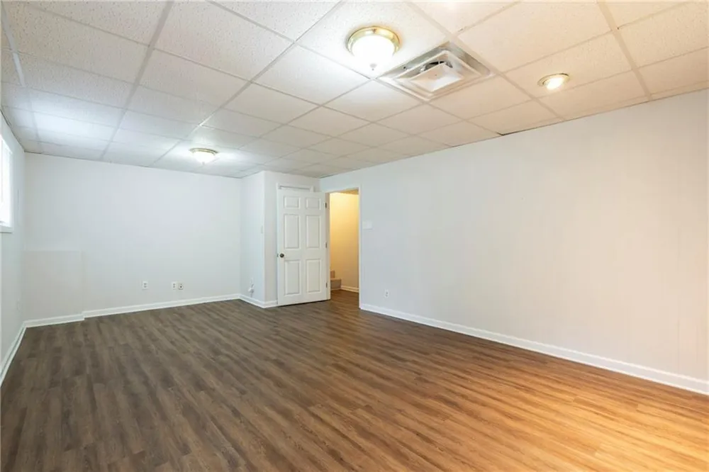 2423 Falcon Court Lawrenceville, GA 30043