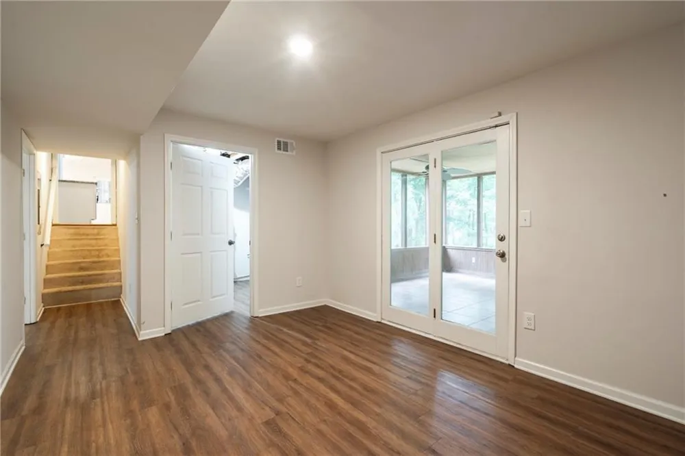 2423 Falcon Court Lawrenceville, GA 30043