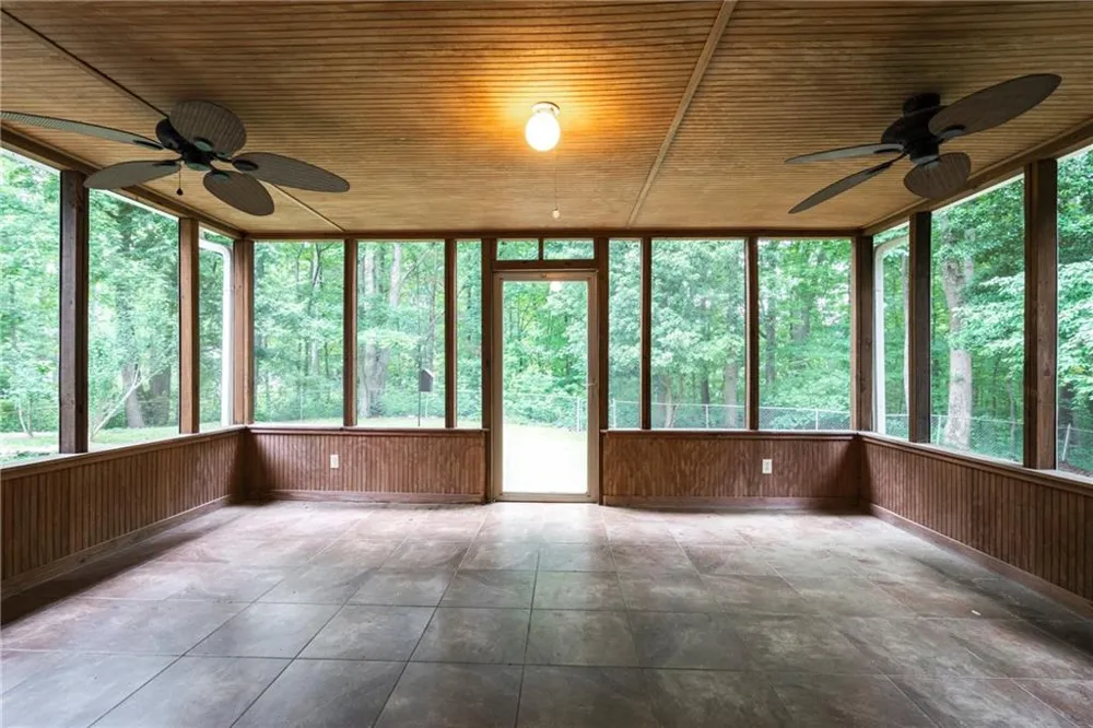 2423 Falcon Court Lawrenceville, GA 30043