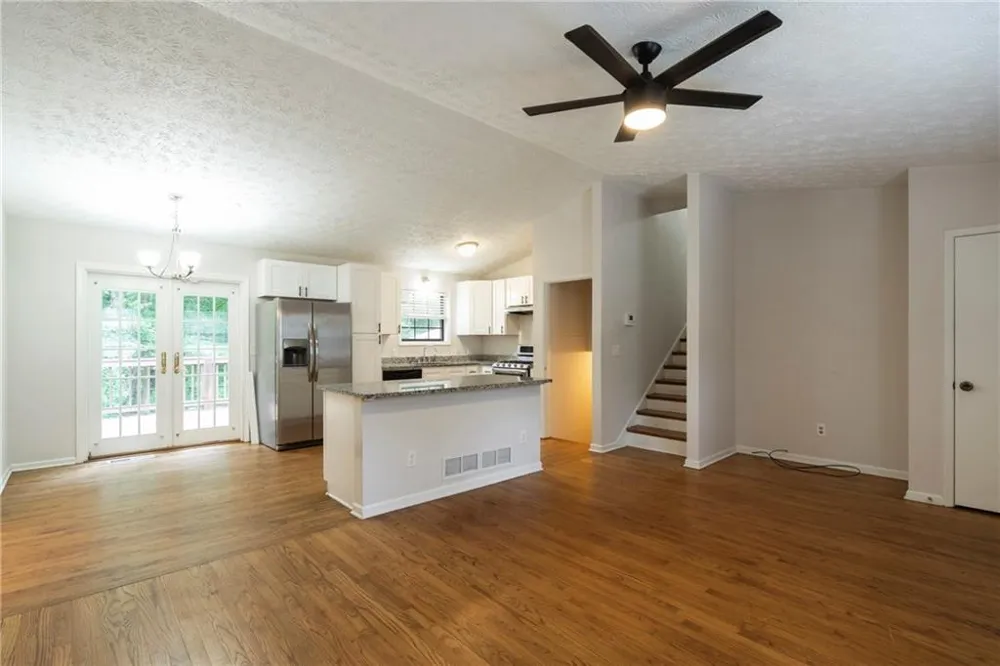 2423 Falcon Court Lawrenceville, GA 30043