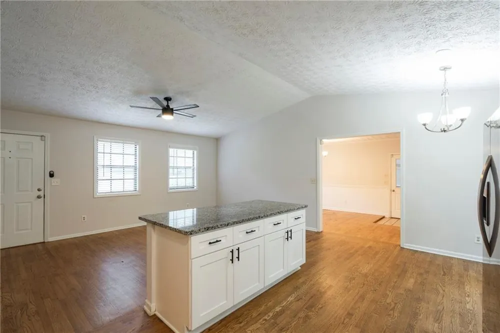 2423 Falcon Court Lawrenceville, GA 30043