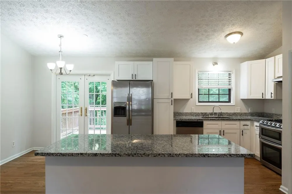 2423 Falcon Court Lawrenceville, GA 30043
