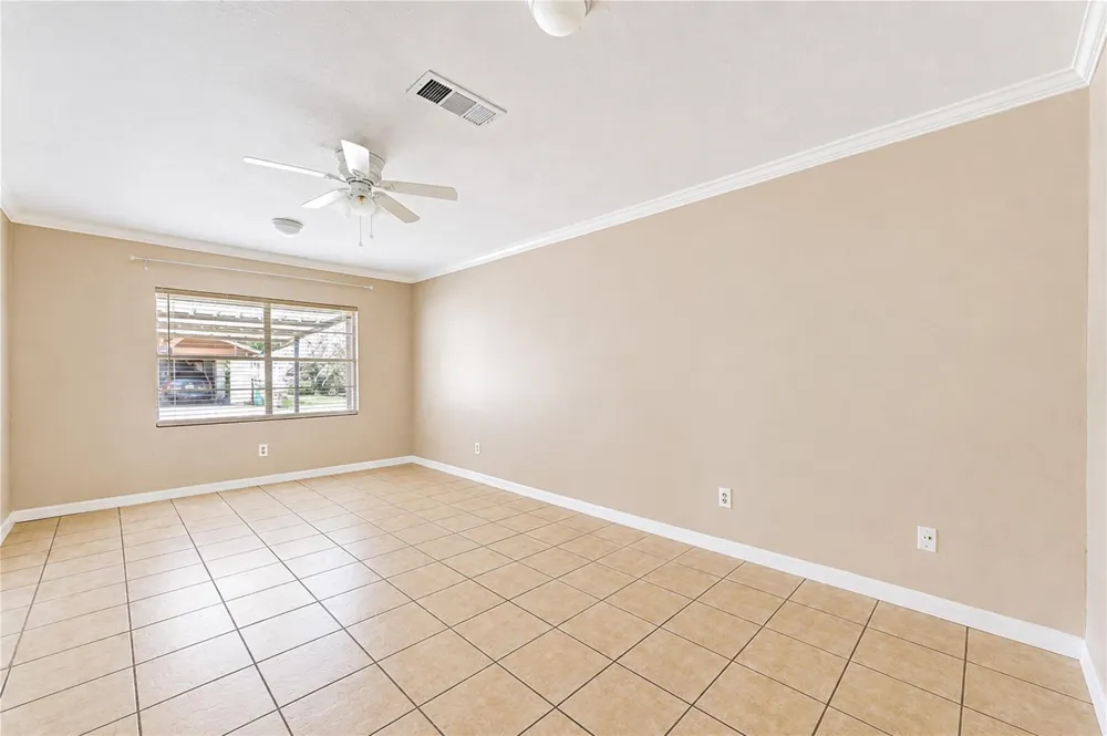3205 Hays Street Pasadena, TX 77503