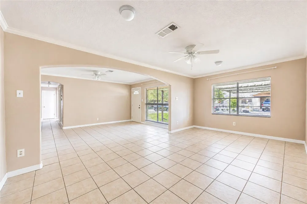 3205 Hays Street Pasadena, TX 77503