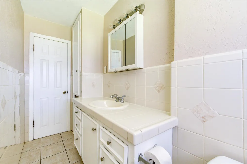 3205 Hays Street Pasadena, TX 77503