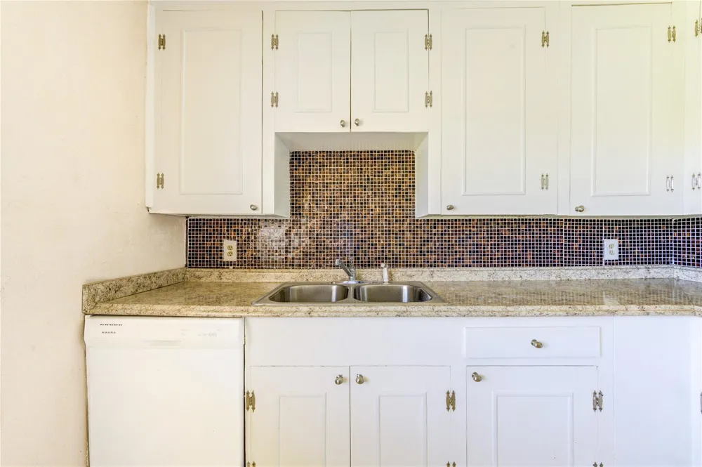3205 Hays Street Pasadena, TX 77503