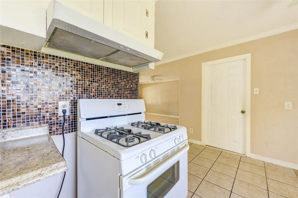 3205 Hays Street Pasadena, TX 77503