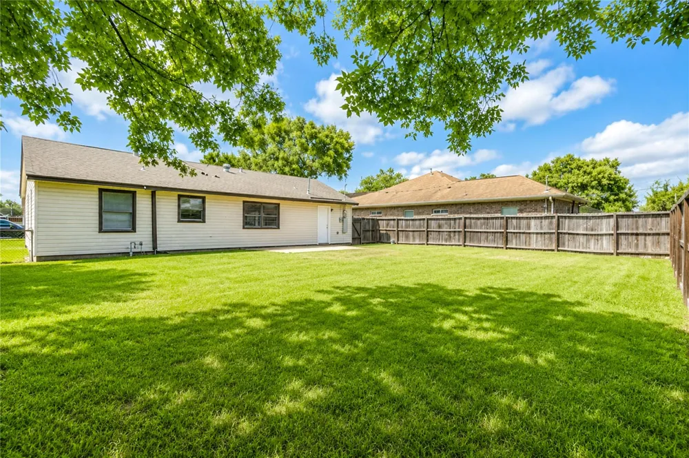 3205 Hays Street Pasadena, TX 77503