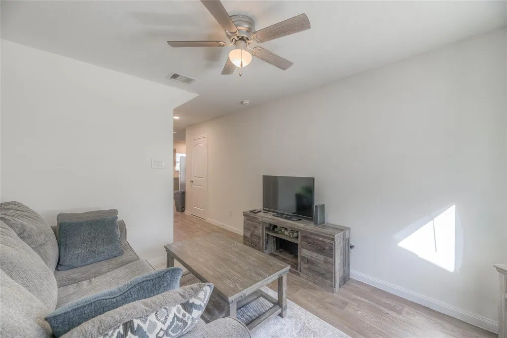 144 Black Walnut Livingston, TX 77351