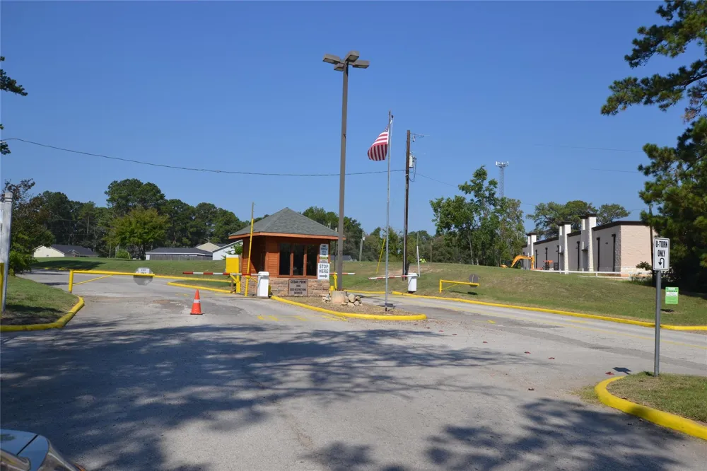 144 Black Walnut Livingston, TX 77351