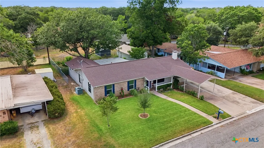 228 S Ponton Street Gonzales, TX 78629