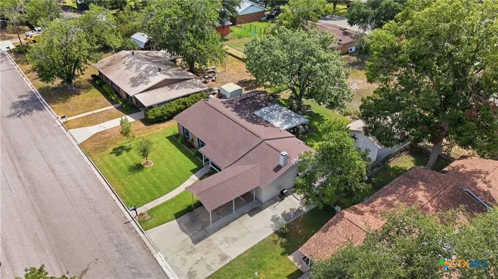 228 S Ponton Street Gonzales, TX 78629