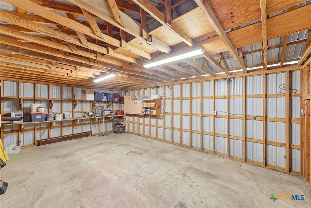 228 S Ponton Street Gonzales, TX 78629
