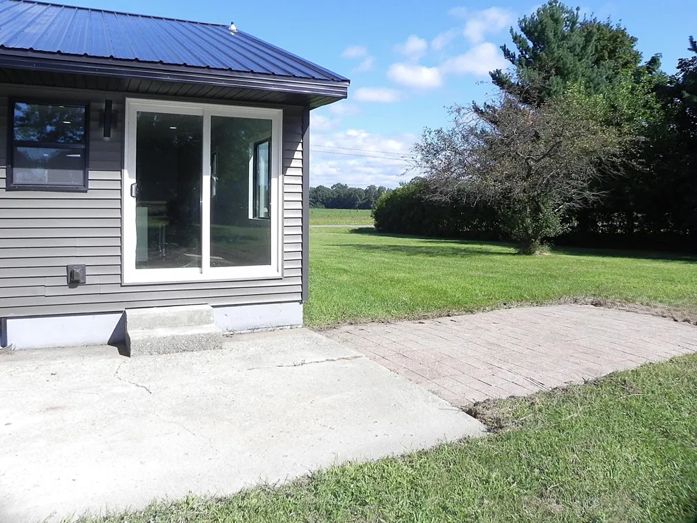 13805 Riverside Drive Constantine, MI 49042