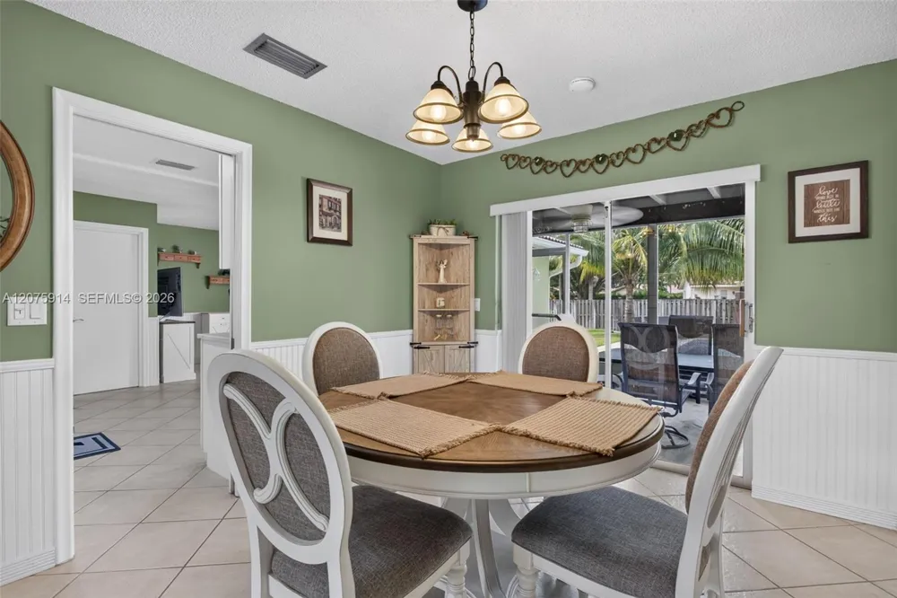 10320 NW 42nd Dr Coral Springs, FL 33065
