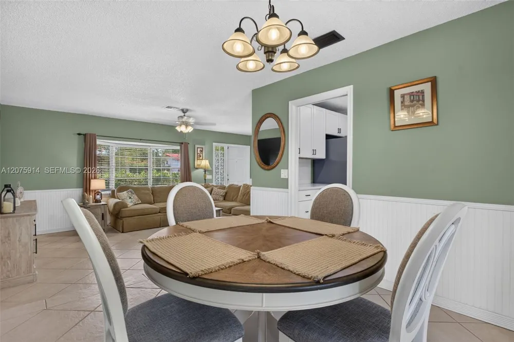 10320 NW 42nd Dr Coral Springs, FL 33065