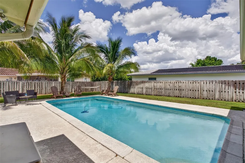 10320 NW 42nd Dr Coral Springs, FL 33065