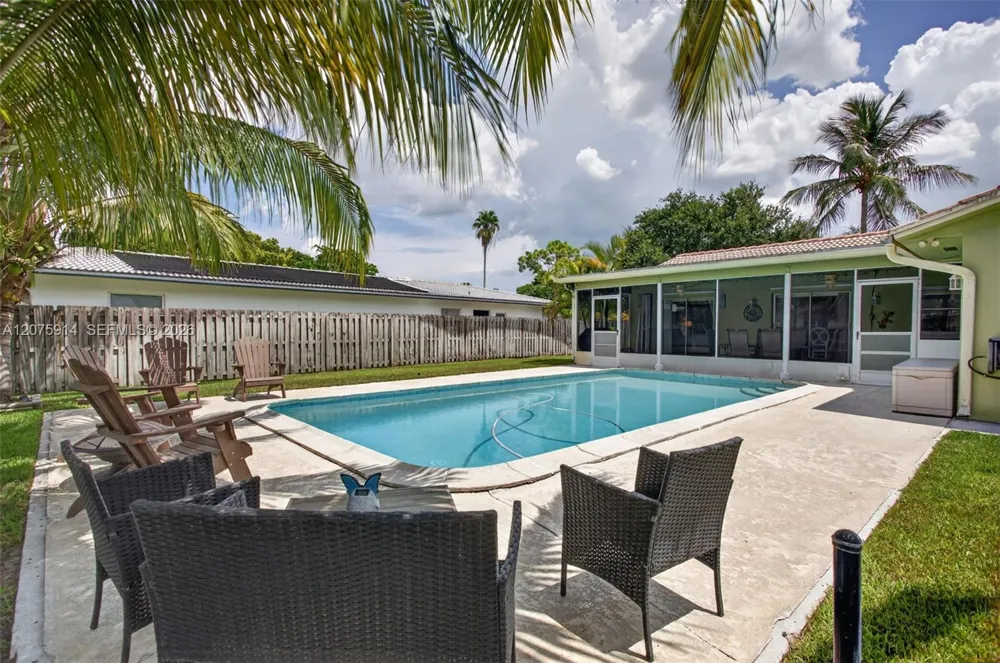 10320 NW 42nd Dr Coral Springs, FL 33065