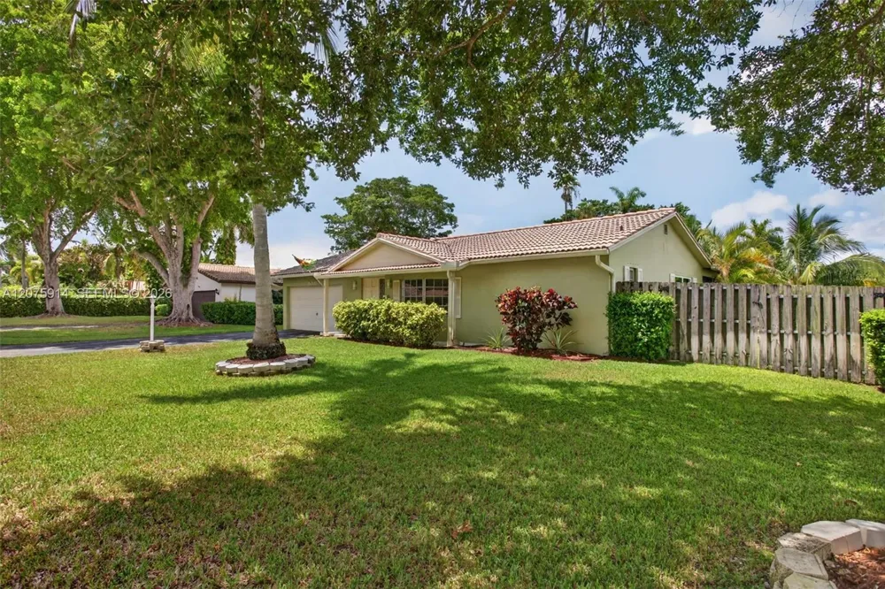 10320 NW 42nd Dr Coral Springs, FL 33065
