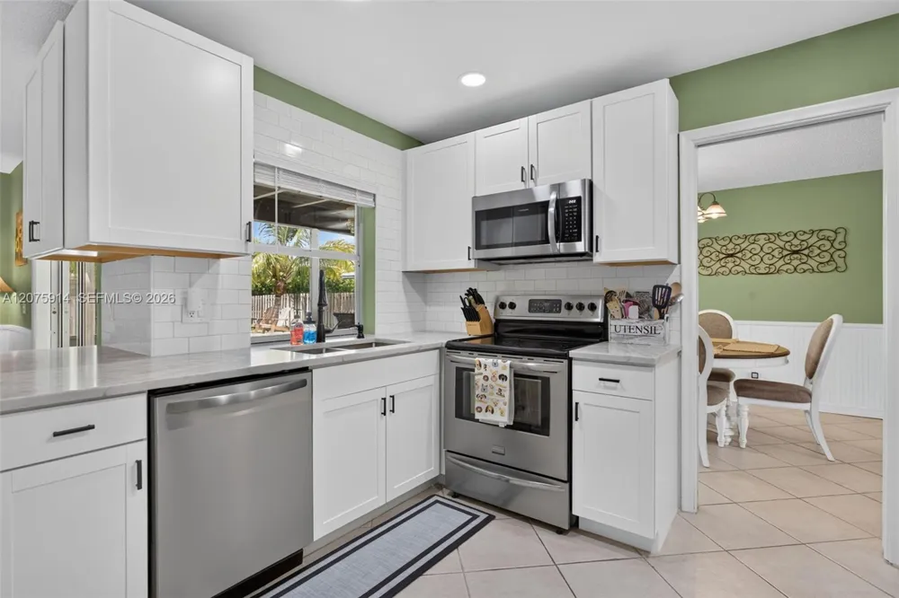 10320 NW 42nd Dr Coral Springs, FL 33065