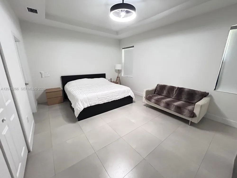 14435 SW 13th Ter Miami, FL 33184