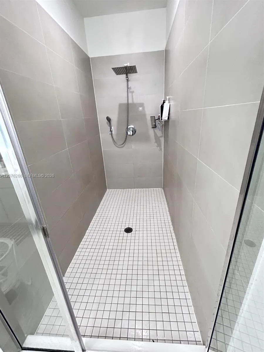 14435 SW 13th Ter Miami, FL 33184