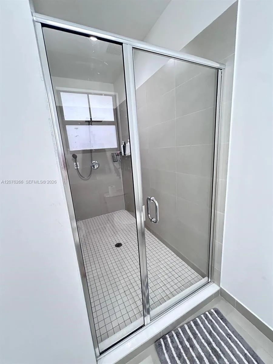 14435 SW 13th Ter Miami, FL 33184
