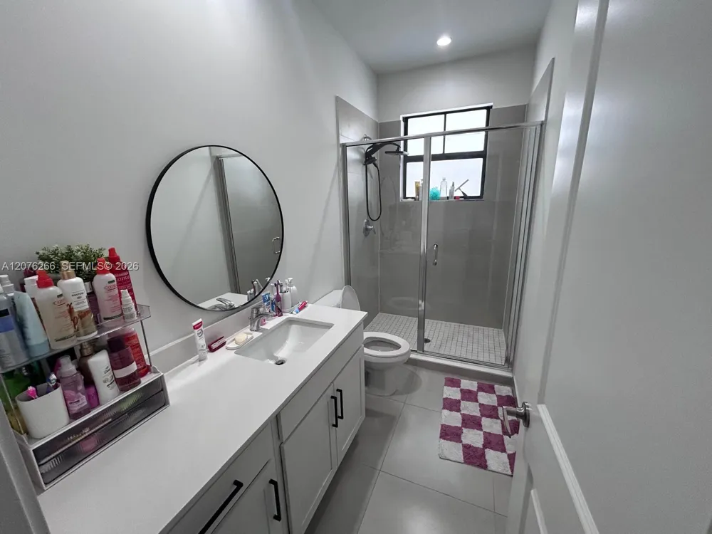 14435 SW 13th Ter Miami, FL 33184