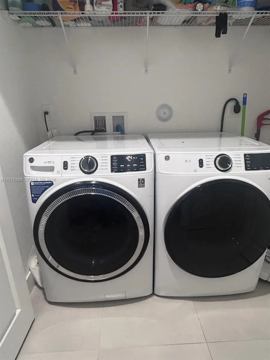 14435 SW 13th Ter Miami, FL 33184