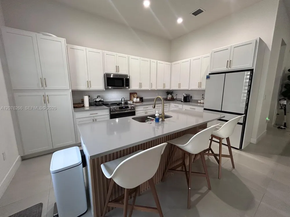 14435 SW 13th Ter Miami, FL 33184