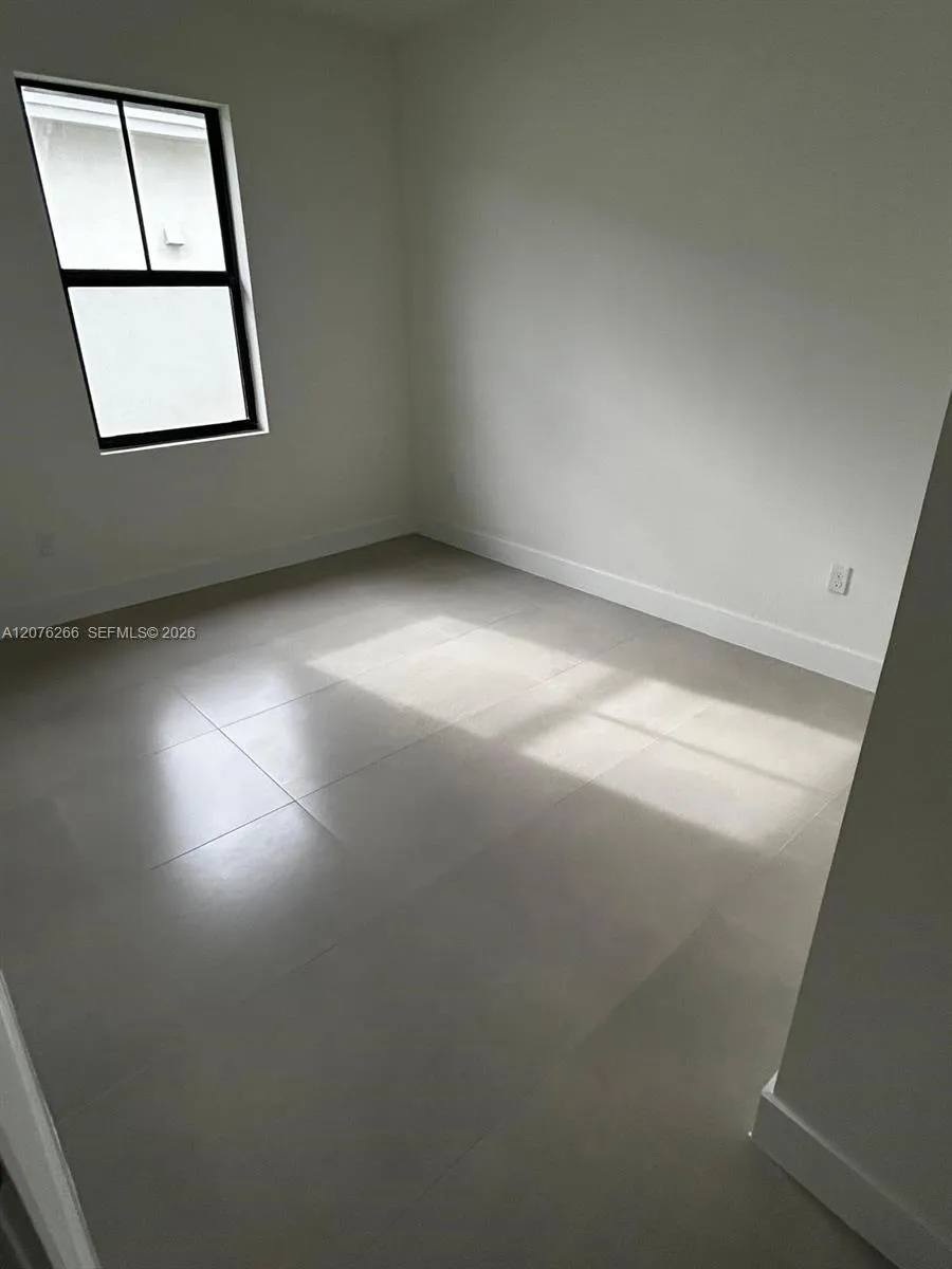 14435 SW 13th Ter Miami, FL 33184