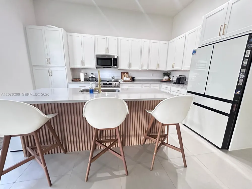 14435 SW 13th Ter Miami, FL 33184
